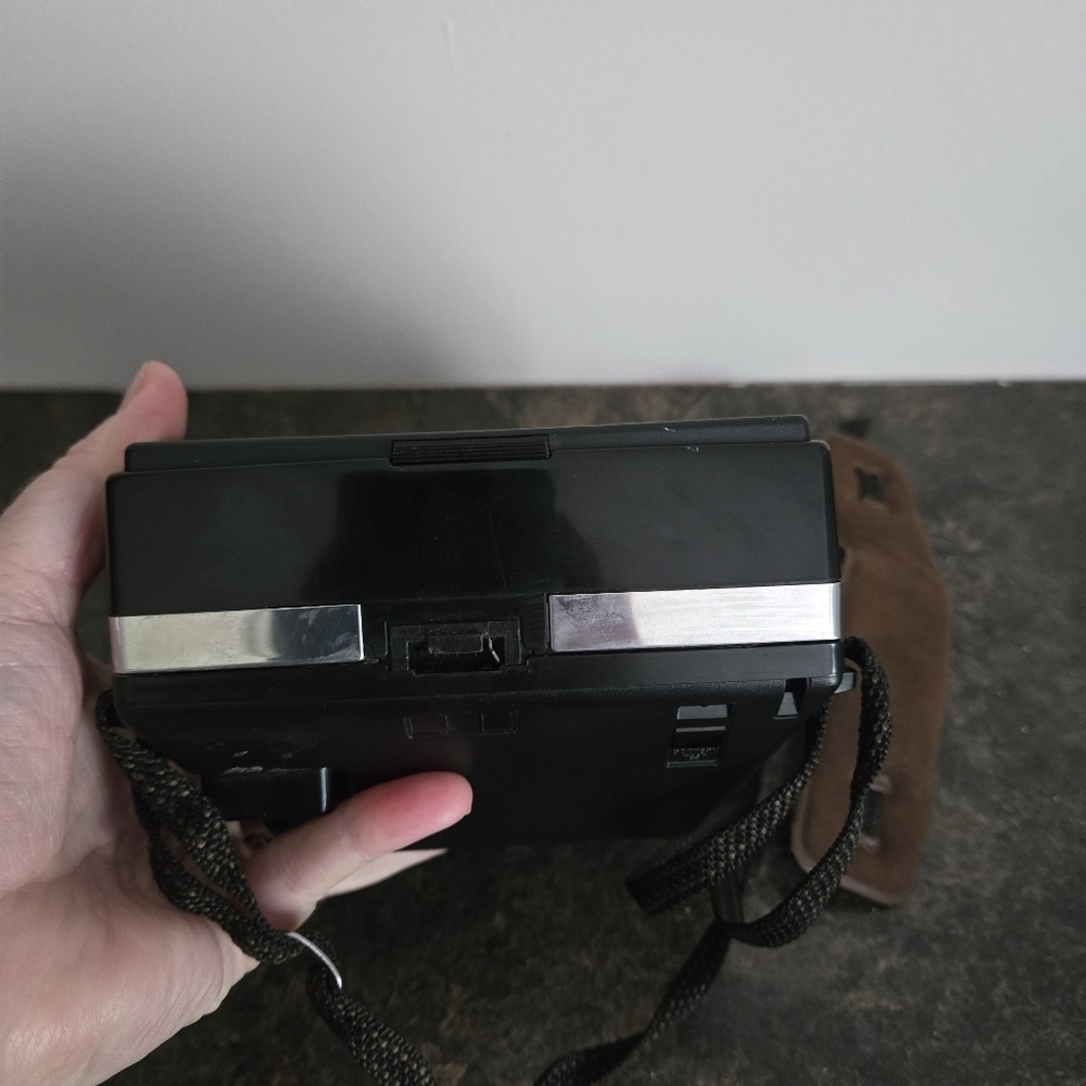 Kodak Colorburst 200 Instant Camera NOT TESTED, As Is. - Picture 7 of 12